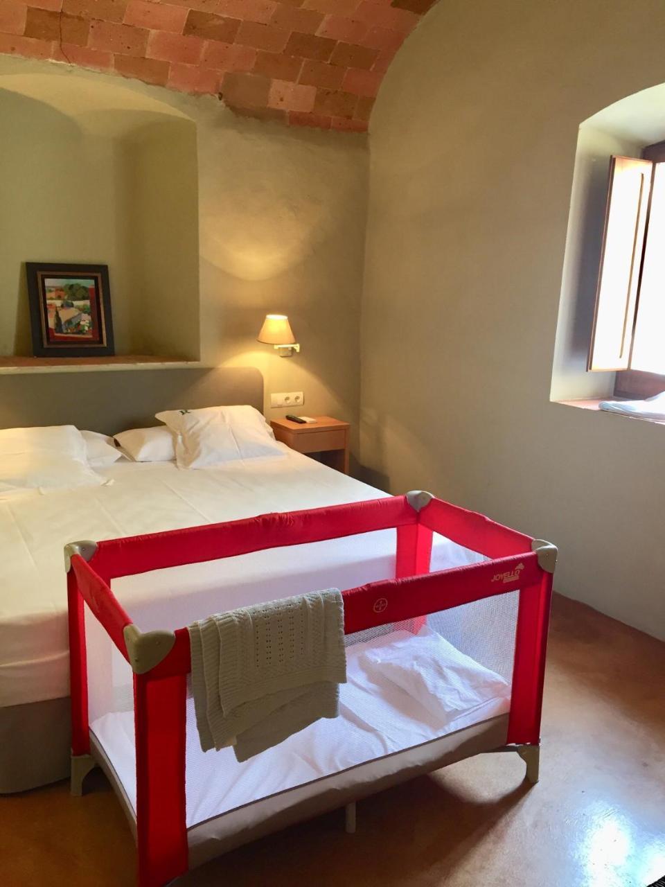 Apartamentos En La Rectoria De Regencos ภายนอก รูปภาพ